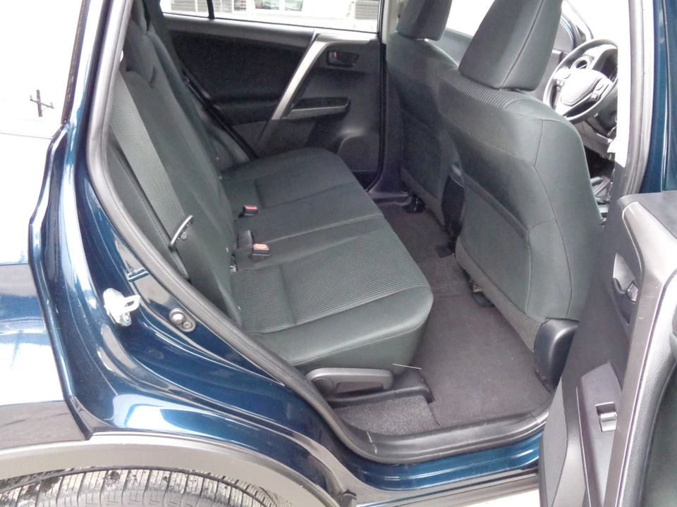 2017 Toyota RAV4 4th Gen - Image 18 of 21
