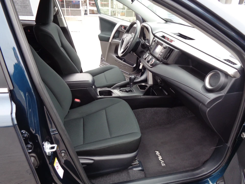 2017 Toyota RAV4 4th Gen - Image 19 of 21