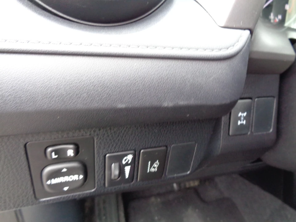 2017 Toyota RAV4 4th Gen - Image 12 of 21