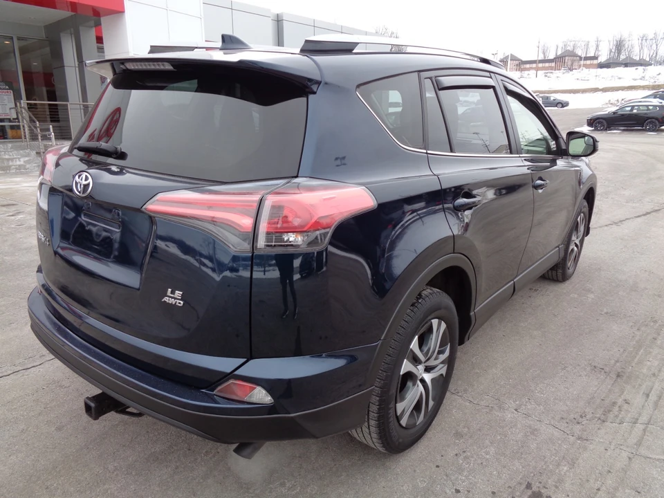 2017 Toyota RAV4 4th Gen - Image 4 of 21