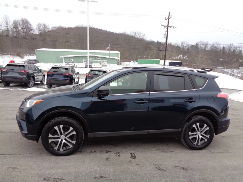 2017 Toyota RAV4 4th Gen - Image 7 of 21