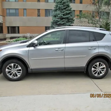 2017 Toyota RAV4 Hybrid XLE