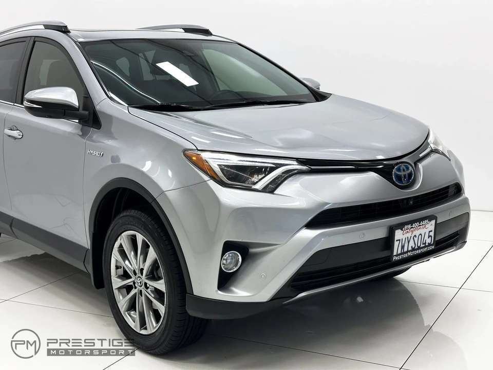 2017 Toyota RAV4 4th Gen - Image 9 of 21