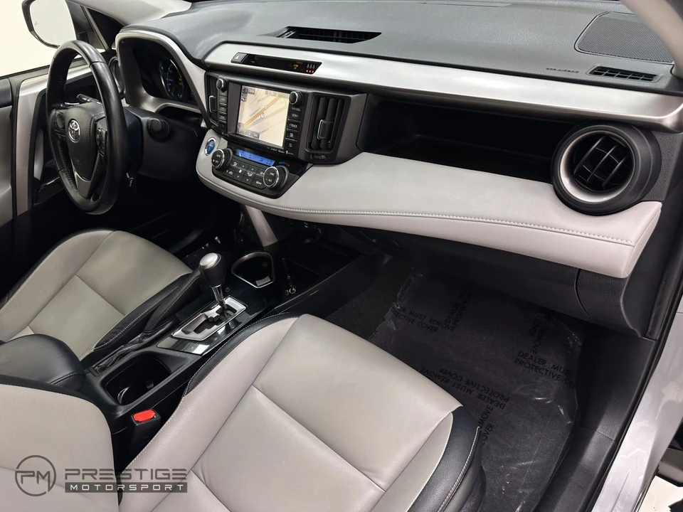 2017 Toyota RAV4 4th Gen - Image 15 of 21