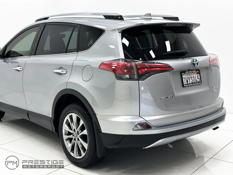 2017 Toyota RAV4 4th Gen - Image 10 of 21