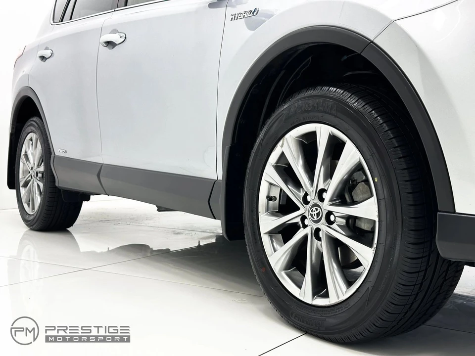 2017 Toyota RAV4 4th Gen - Image 13 of 21