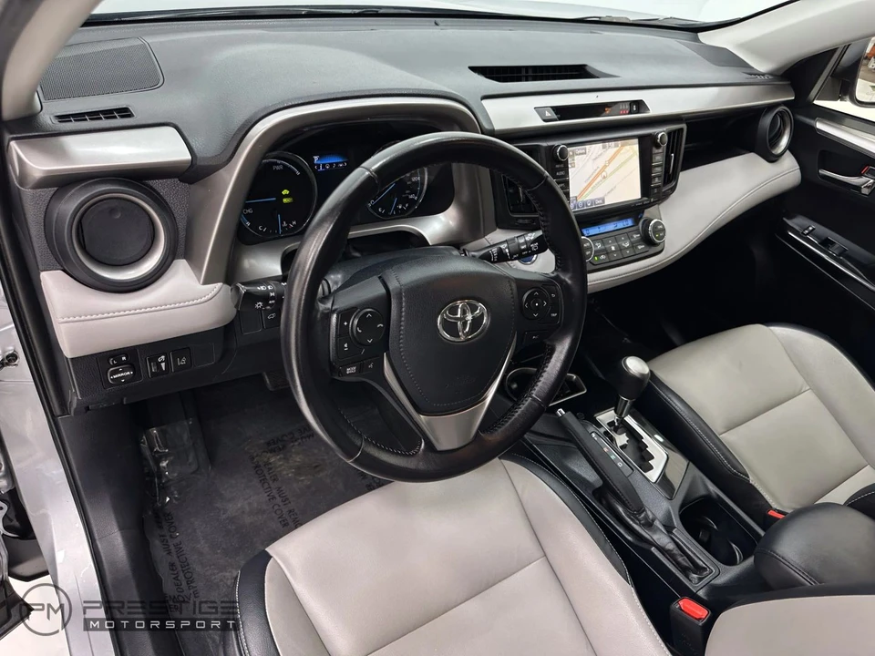 2017 Toyota RAV4 4th Gen - Image 18 of 21