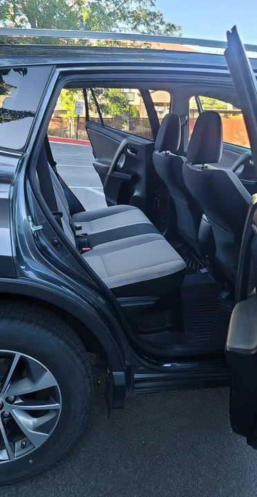 2017 Toyota RAV4 4th Gen - Image 12 of 15