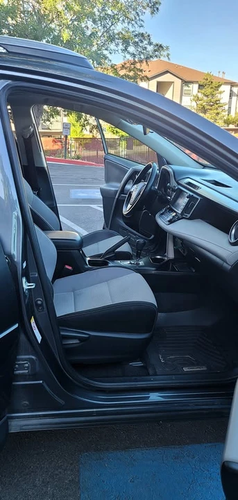 2017 Toyota RAV4 4th Gen - Image 13 of 15