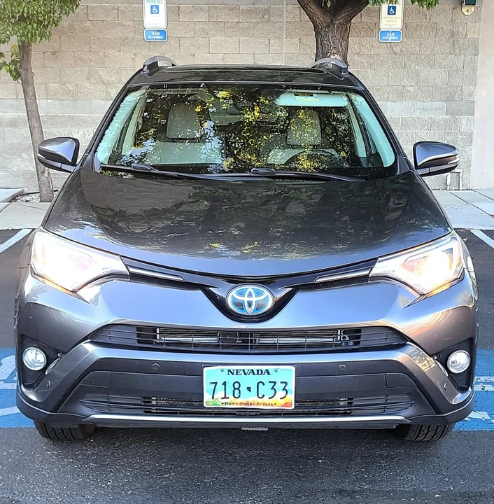 2017 Toyota RAV4 4th Gen - Image 2 of 15