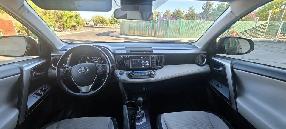 2017 Toyota RAV4 4th Gen - Image 14 of 15
