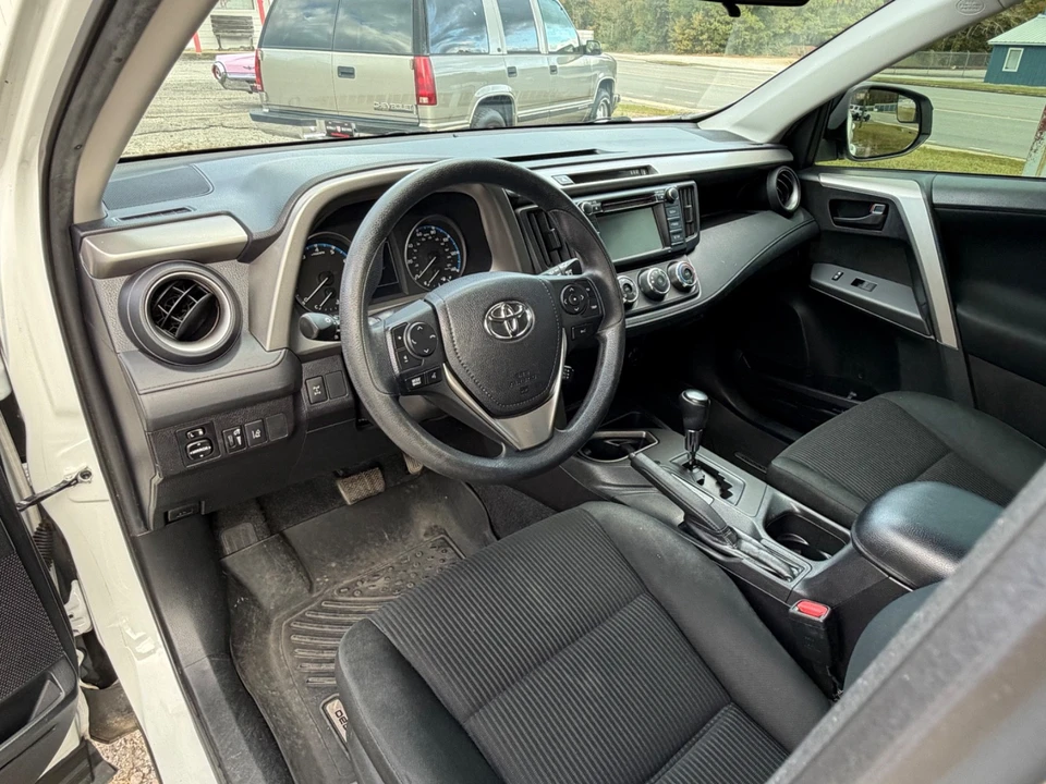2017 Toyota RAV4 4th Gen - Image 10 of 21
