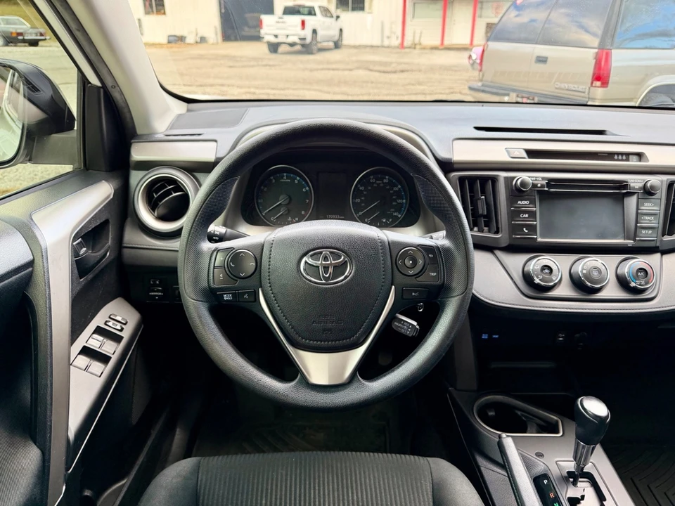 2017 Toyota RAV4 4th Gen - Image 11 of 21