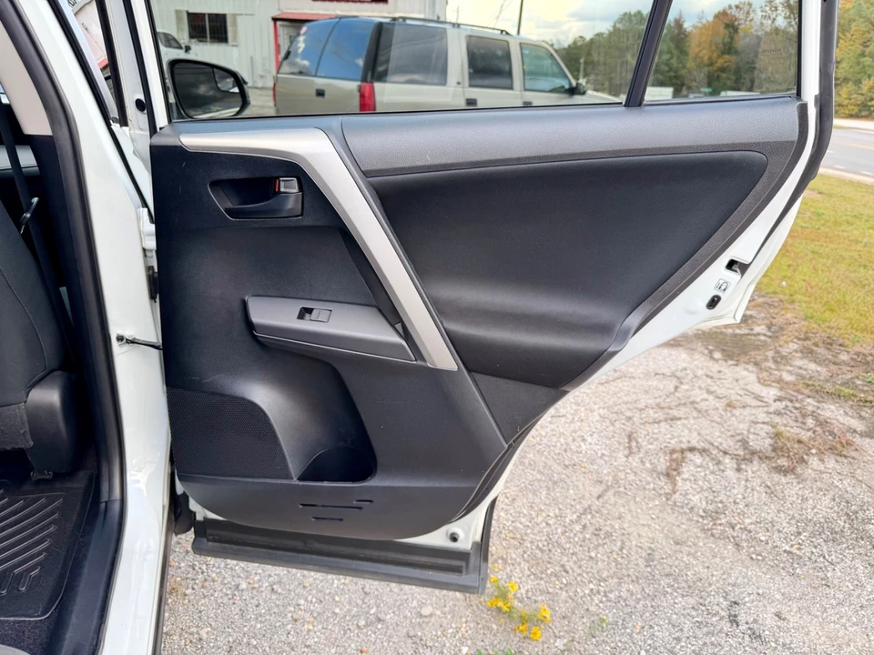 2017 Toyota RAV4 4th Gen - Image 21 of 21