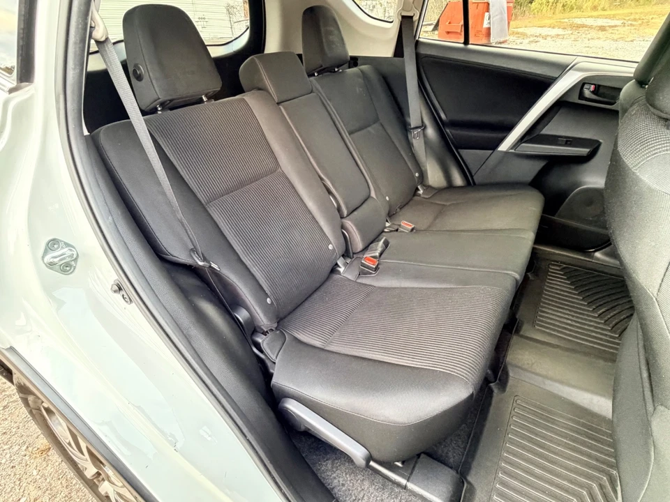 2017 Toyota RAV4 4th Gen - Image 19 of 21