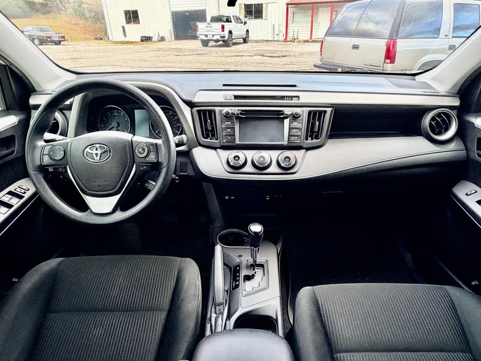 2017 Toyota RAV4 4th Gen - Image 12 of 21