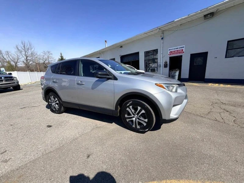 2017 Toyota RAV4 4th Gen - Image 5 of 12
