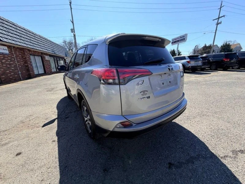 2017 Toyota RAV4 4th Gen - Image 11 of 12