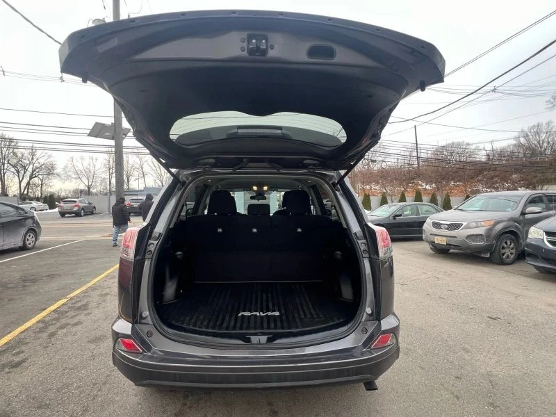 2017 Toyota RAV4 4th Gen - Image 9 of 12