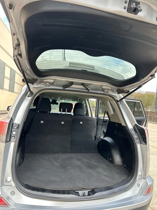 2017 Toyota RAV4 4th Gen - Image 17 of 21