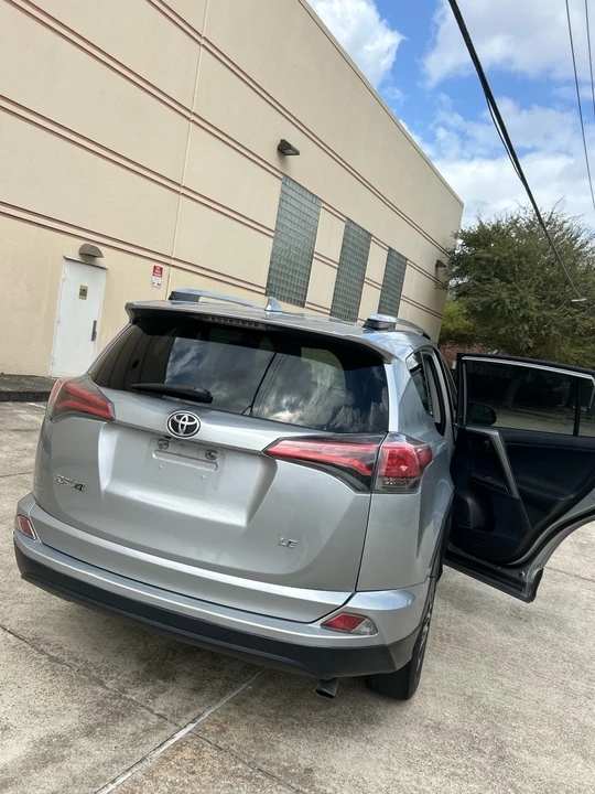2017 Toyota RAV4 4th Gen - Image 7 of 21