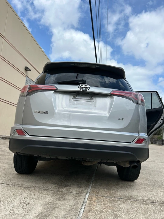 2017 Toyota RAV4 4th Gen - Image 14 of 21