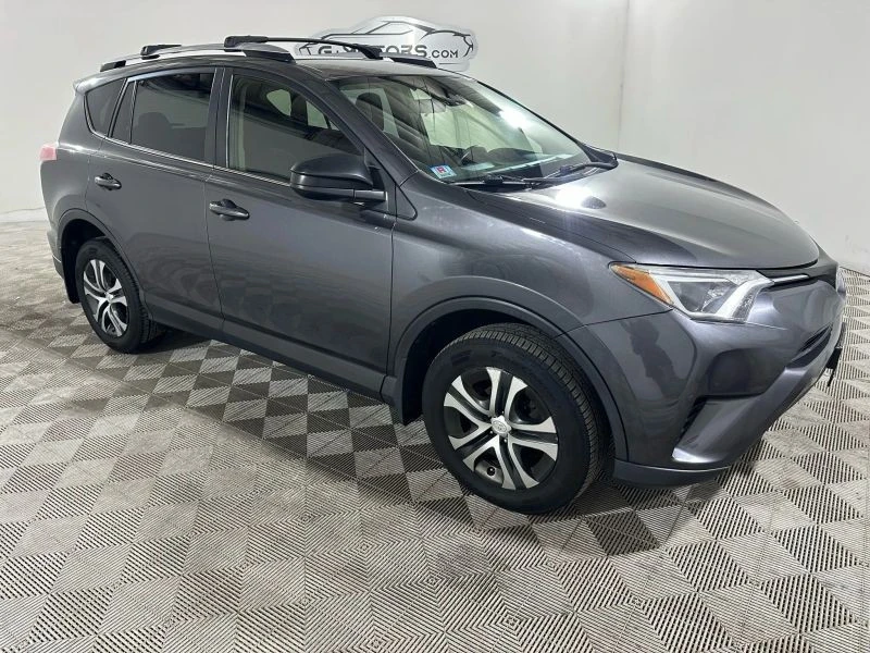 2017 Toyota RAV4 4th Gen - Image 9 of 12