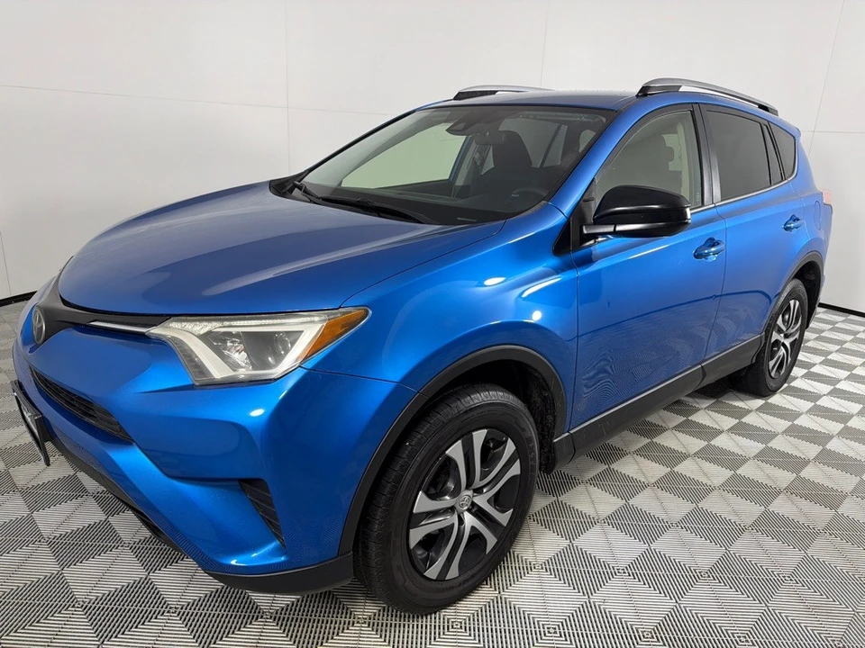2017 Toyota RAV4 4th Gen - Image 9 of 21