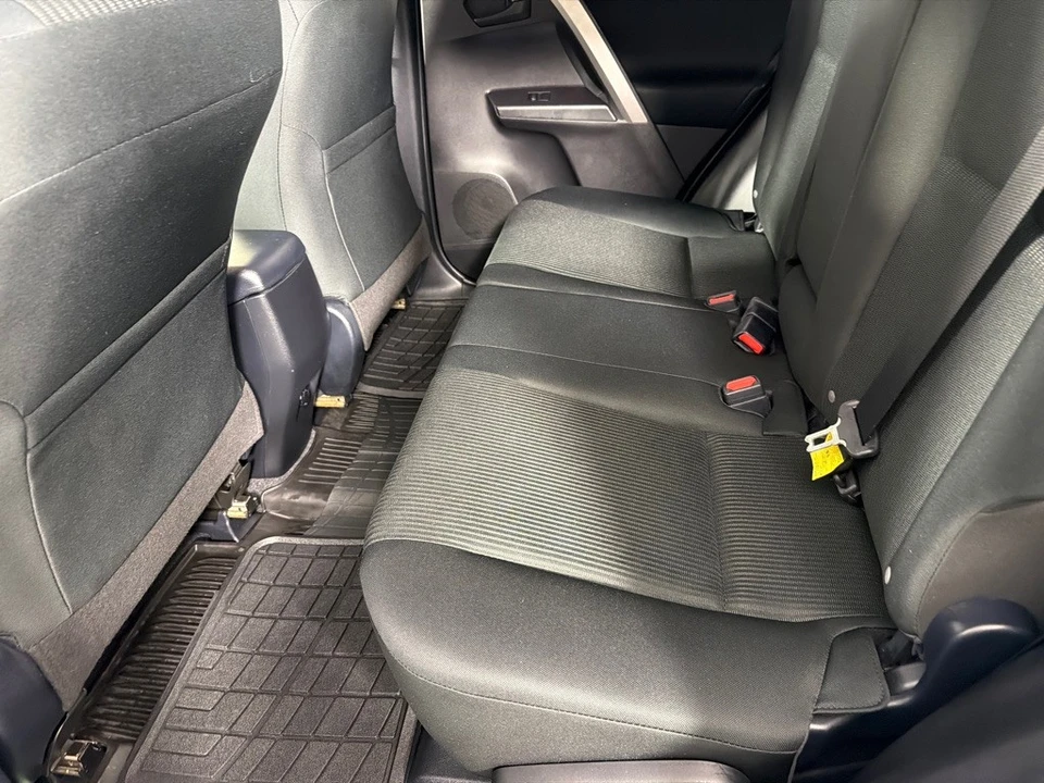 2017 Toyota RAV4 4th Gen - Image 19 of 21