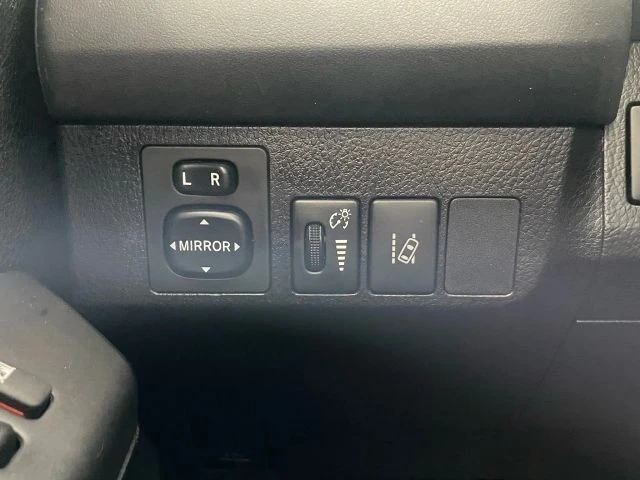 2017 Toyota RAV4 4th Gen - Image 13 of 21