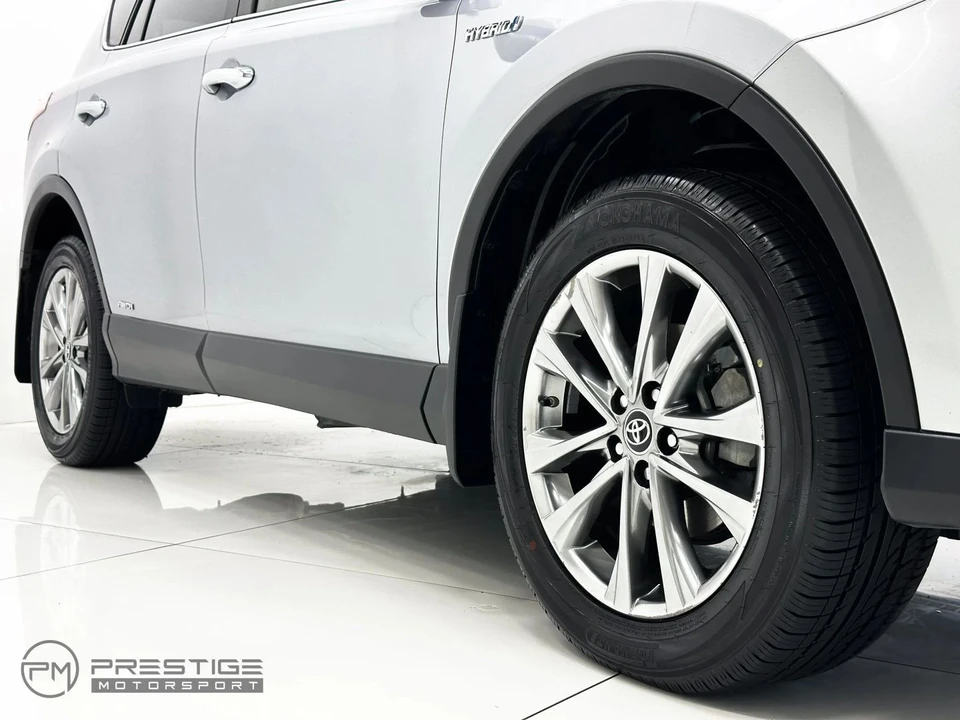 2017 Toyota RAV4 4th Gen - Image 13 of 21