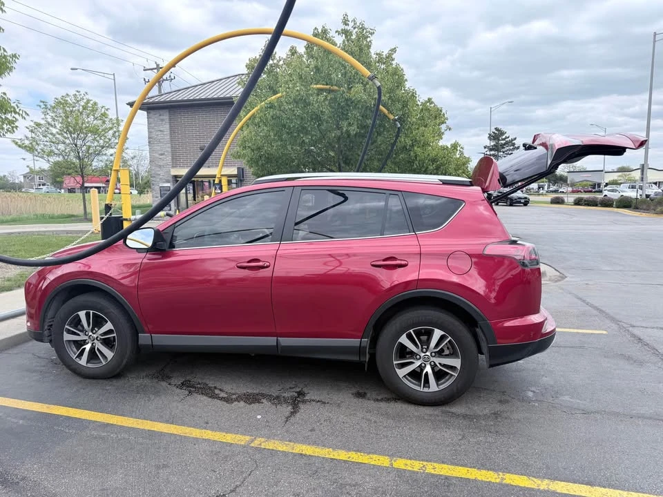 2017 Toyota RAV4 4th Gen - Image 11 of 12