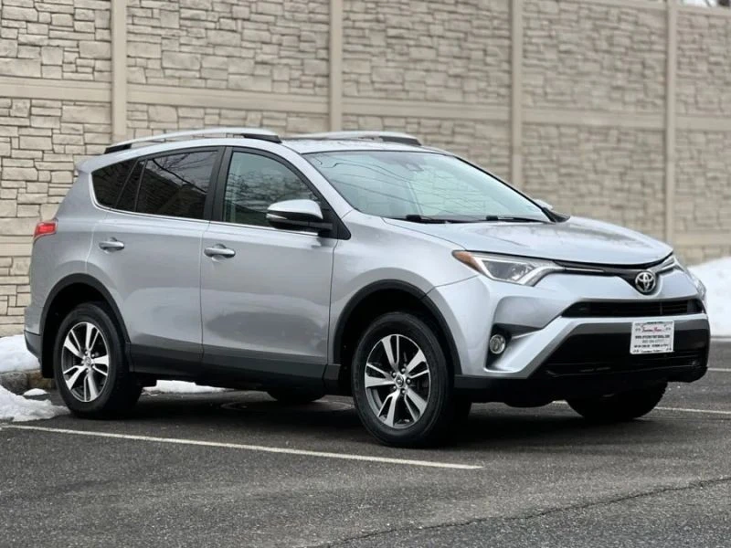 2017 Toyota RAV4 4th Gen - Image 2 of 12