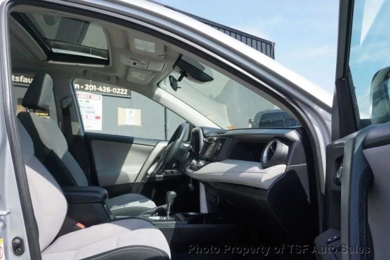 2017 Toyota RAV4 4th Gen - Image 11 of 12