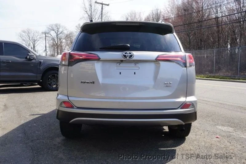 2017 Toyota RAV4 4th Gen - Image 6 of 12