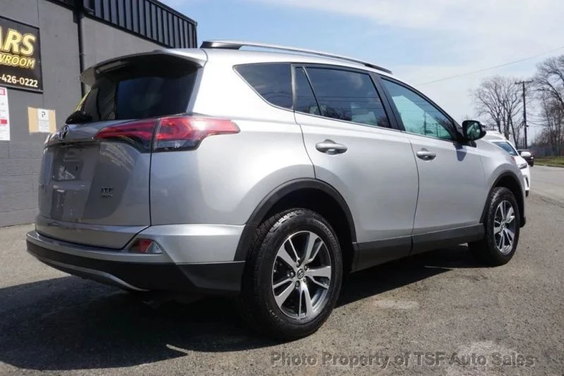 2017 Toyota RAV4 4th Gen - Image 7 of 12