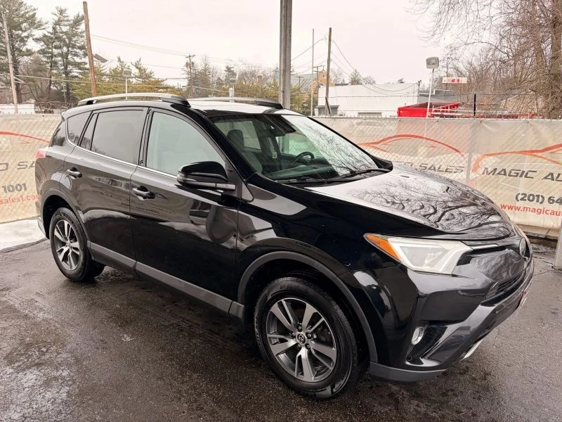 2017 Toyota RAV4 4th Gen - Image 7 of 12