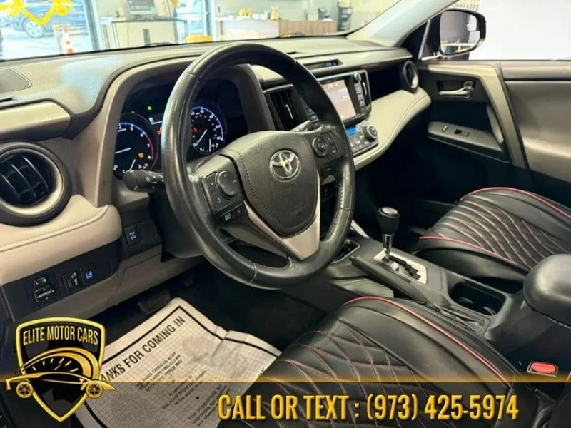 2017 Toyota RAV4 4th Gen - Image 8 of 12