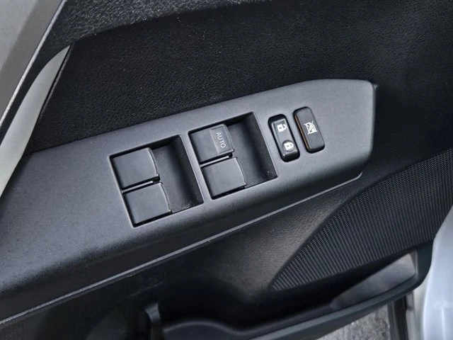 2017 Toyota RAV4 4th Gen - Image 10 of 12