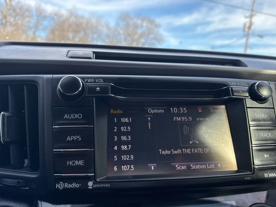 2017 Toyota RAV4 4th Gen - Image 18 of 19