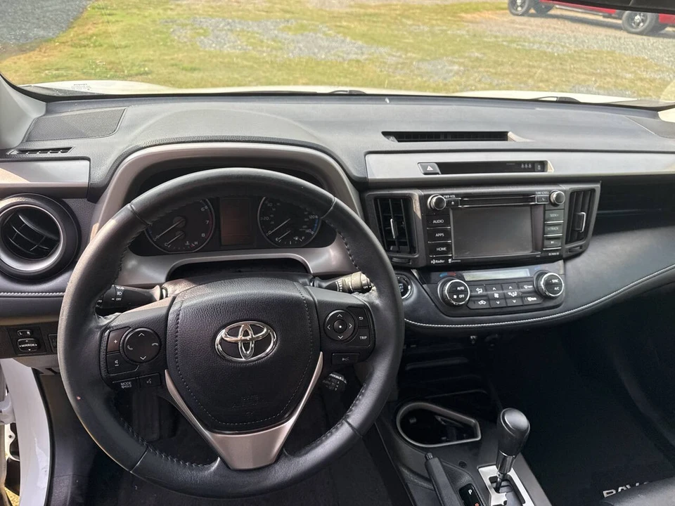 2017 Toyota RAV4 4th Gen - Image 7 of 19