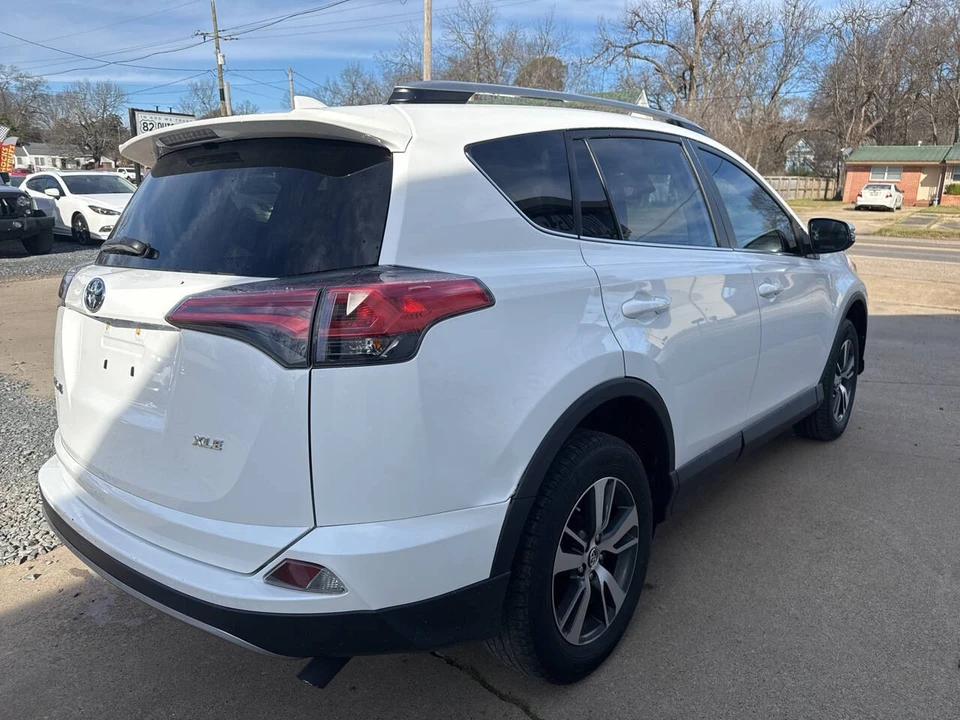 2017 Toyota RAV4 4th Gen - Image 4 of 19