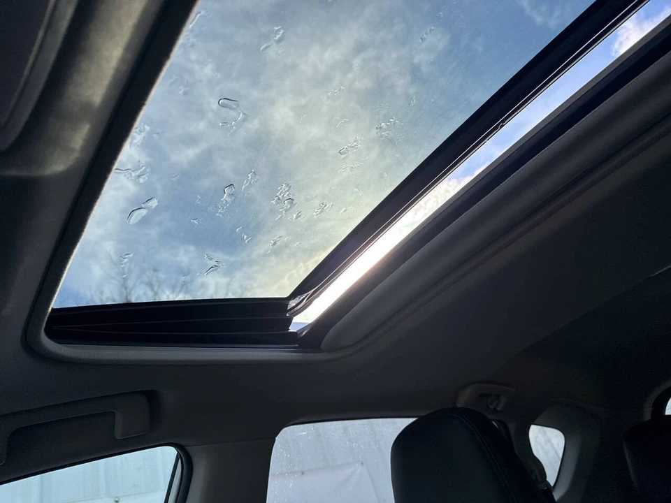 2017 Toyota RAV4 4th Gen - Image 15 of 19