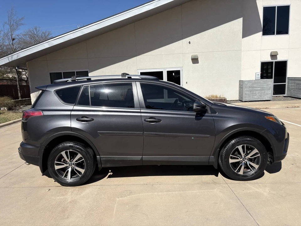 2017 Toyota RAV4 4th Gen - Image 3 of 18