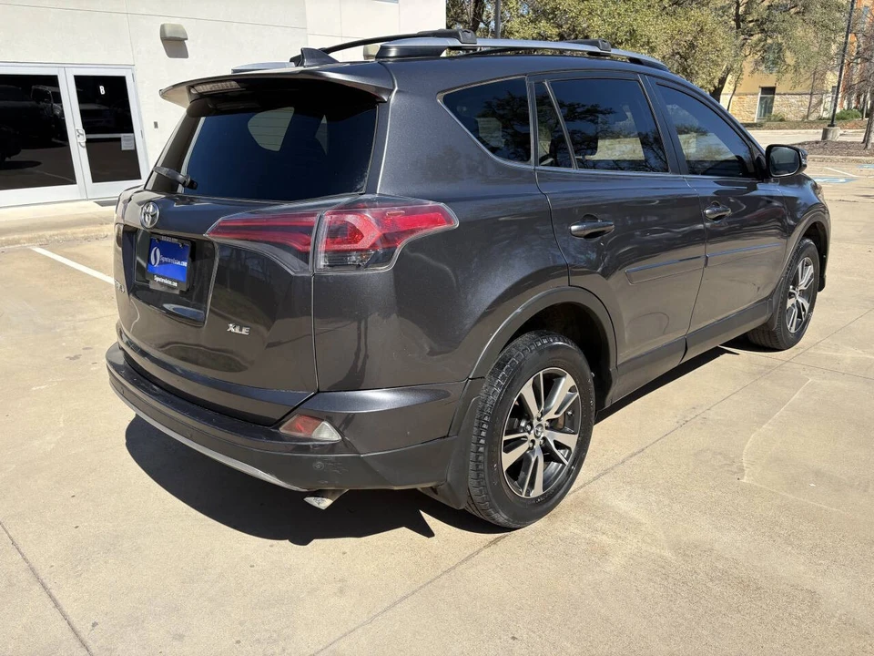 2017 Toyota RAV4 4th Gen - Image 4 of 18