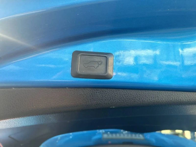 2017 Toyota RAV4 4th Gen - Image 12 of 12