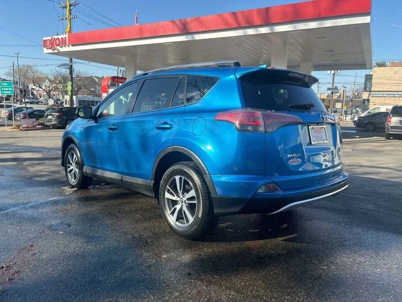 2017 Toyota RAV4 4th Gen - Image 4 of 12