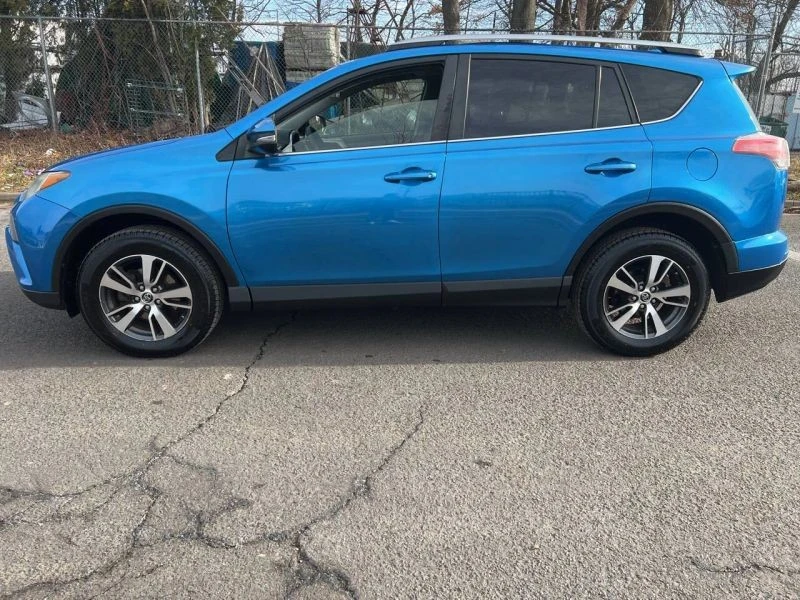 2017 Toyota RAV4 4th Gen - Image 8 of 12