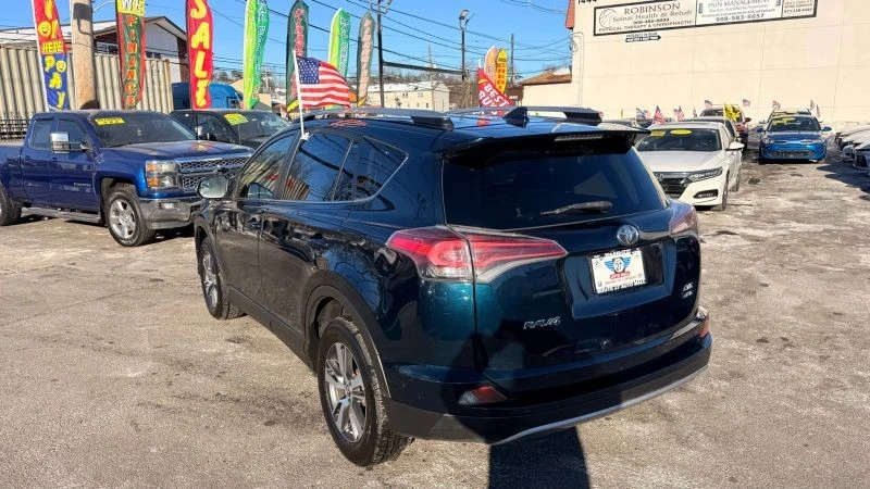 2017 Toyota RAV4 4th Gen - Image 5 of 12