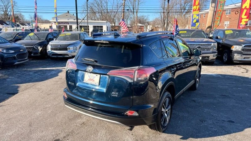 2017 Toyota RAV4 4th Gen - Image 7 of 12